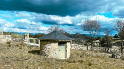 Chalet en venta en Avenida de La Cabrera, 6, La Cabrera de 389.000 €