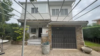 Chalet on Calle de Guadalajara photo 2