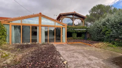 Chalet on Calle de la Pradera del Amor photo 2