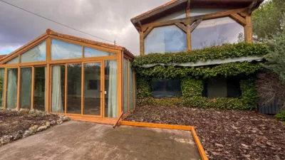 Chalet on Calle de la Pradera del Amor photo 3