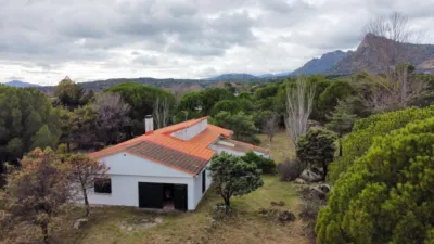 Semi-detached house on Carretera del Berrueco-Cervera photo 3