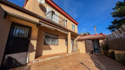 Semi-detached house on Costa Rica Street photo 3