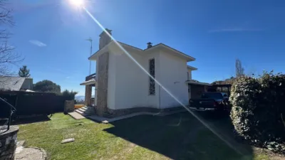 Chalet on Calle del Requebradero photo 3