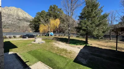 Chalet on Calle del Requebradero photo 5
