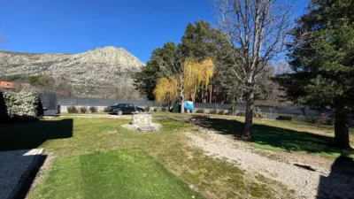 Chalet on Calle del Requebradero photo 6