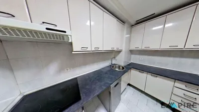 Piso en venta en Avenida Donostiarra, Concepción (Distrito Ciudad Lineal. Madrid Capital) de 379.999 €
