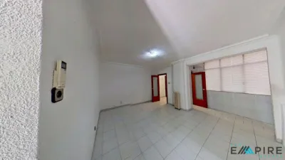 Piso en venta en Avenida Donostiarra, Concepción (Distrito Ciudad Lineal. Madrid Capital) de 379.999 €