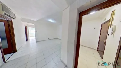 Piso en venta en Avenida Donostiarra, Concepción (Distrito Ciudad Lineal. Madrid Capital) de 379.999 €