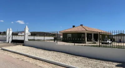 Chalet in Torre del Rico photo 2