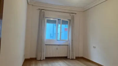 Piso en alquiler en Calle Gran Vía Juan Carlos I, Centro (Logroño) de 1.300 €<span>/mes</span>