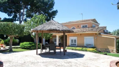 Chalet on Carrer de Millars photo 12