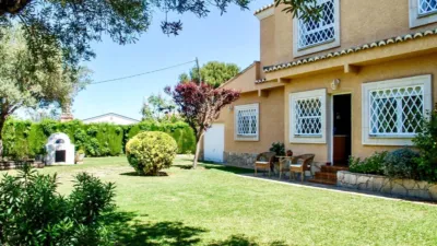 Chalet on Carrer de Millars photo 2
