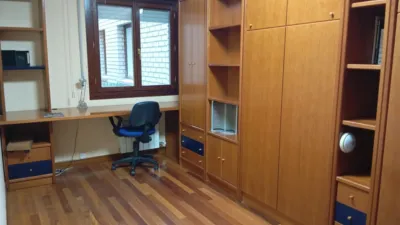Piso en alquiler en Avenida de la Paz, cerca de Calle de la Duquesa de la Victoria, Centro (Logroño) de 950 €<span>/mes</span>