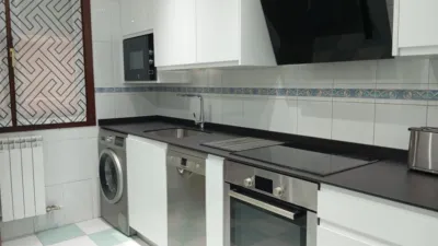 Piso en alquiler en Avenida de la Paz, cerca de Calle de la Duquesa de la Victoria, Centro (Logroño) de 950 €<span>/mes</span>