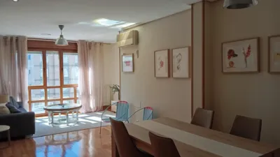 Piso en alquiler en Calle de Miguel Villanueva, Centro (Logroño) de 850 €<span>/mes</span>