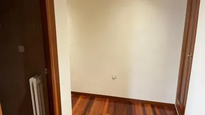 Piso en alquiler en Calle Solidaridad, Centro (Logroño) de 1.300 €<span>/mes</span>