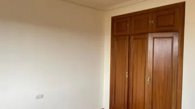 Piso en alquiler en Calle Solidaridad, Centro (Logroño) de 1.300 €<span>/mes</span>