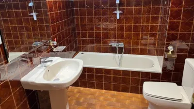 Piso en alquiler en Calle Solidaridad, Centro (Logroño) de 1.300 €<span>/mes</span>