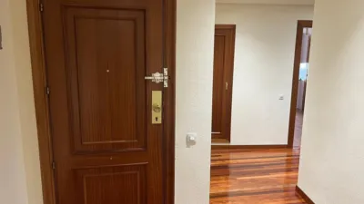 Piso en alquiler en Calle Solidaridad, Centro (Logroño) de 1.300 €<span>/mes</span>