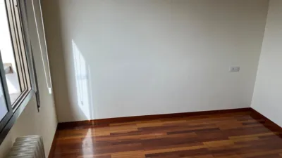 Piso en alquiler en Calle Solidaridad, Centro (Logroño) de 1.300 €<span>/mes</span>