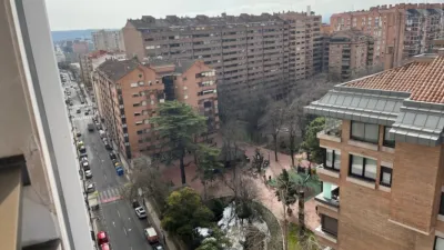 Piso en alquiler en Calle Solidaridad, Centro (Logroño) de 1.300 €<span>/mes</span>