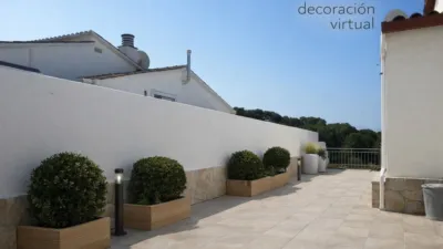 Chalet en venta en Carrer dels Cirerers, Urbanitzacions del Nord (Lloret de Mar) de 399.000 €