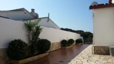 Chalet en venta en Carrer dels Cirerers, Urbanitzacions del Nord (Lloret de Mar) de 399.000 €