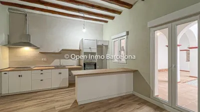 Apartment in Centre photo 13