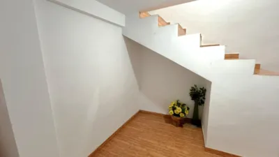 Terraced House in Town Centre photo 16