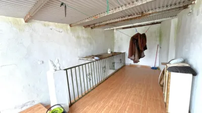 Terraced House in Town Centre photo 26