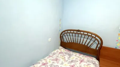 Terraced House in Town Centre photo 5