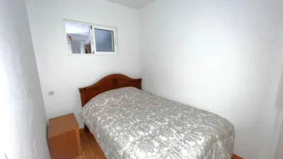 Terraced House in Town Centre photo 7