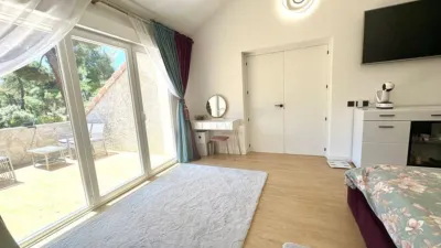 Chalet en venta en Calle de los Nardos, 47, Marugán de 369.000 €