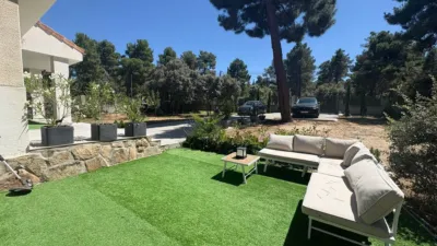 Chalet en venta en Calle de los Nardos, 47, Marugán de 369.000 €