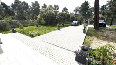 Chalet en venta en Calle de los Nardos, 47, Marugán de 369.000 €