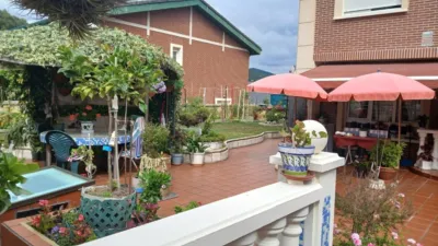 Terraced house on Chinchapapa Street photo 2