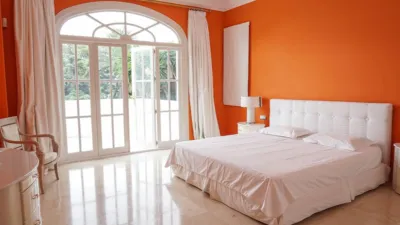 Chalet on Calle El Paraiso Barronal photo 14
