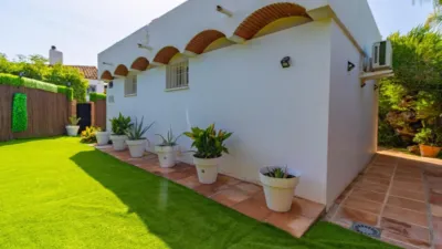 Semi-detached house on Autopista del Mediterráneo photo 5
