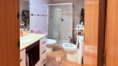 Chalet en venta en Terrassa, Les Arenes-Can Montllor-La Grípia (Distrito La Grípia-Sant Llorenç. Terrassa) de 373.000 €
