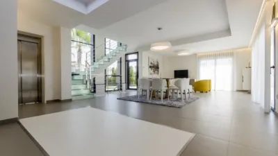 Chalet en venta en Campoamor, Dehesa de Campoamor-Aguamarina (Distrito Orihuela Costa. Orihuela) de 1.195.000 €