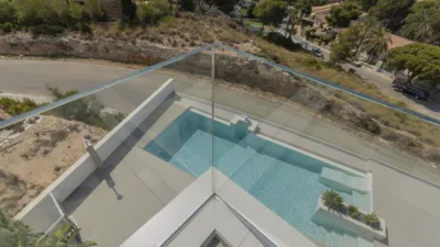 Chalet en venta en Campoamor, Dehesa de Campoamor-Aguamarina (Distrito Orihuela Costa. Orihuela) de 1.195.000 €