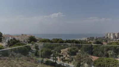 Chalet en venta en Campoamor - Más