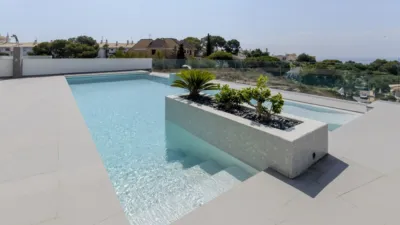 Chalet en venta en Campoamor, Dehesa de Campoamor-Aguamarina (Distrito Orihuela Costa. Orihuela) de 1.195.000 €