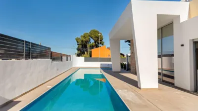 Chalet on Calle Angel Garcia Rogel-Bal, No. 21 photo 15
