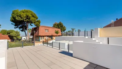 Chalet on Calle Angel Garcia Rogel-Bal, No. 21 photo 53