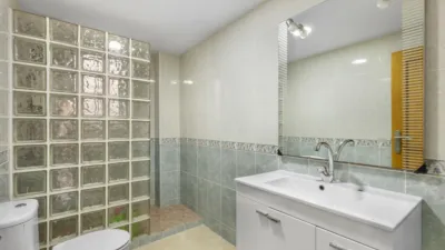 Apartment on Calle San Pascual, 105 photo 17