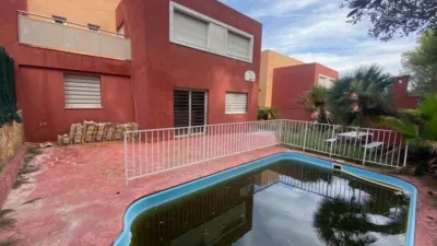 Terraced house on Calle Miro-La Loma photo 2