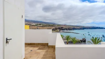 Apartment on Avenida Juan Carlos I photo 5