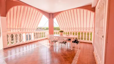 Chalet on Carrer Pino Verde photo 9