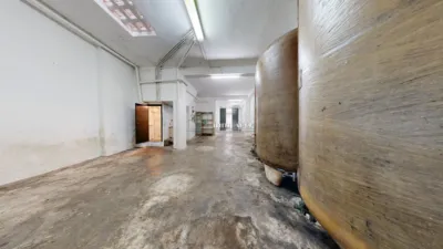 Local comercial en venta en Calle de Mariana Pineda - Vista 2